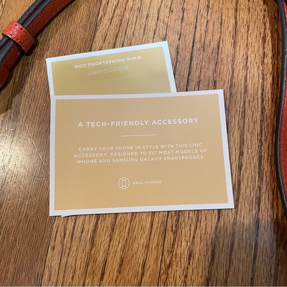 Michael Kors Jet Set Small Pebbled Leather Smartphone Convertible Crossbody Bag - Picture 9 of 9